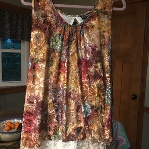 A the pyramid collection tank top